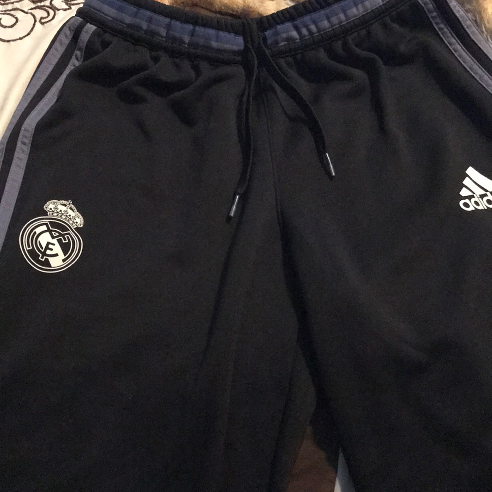 Adidas pants men’s size small